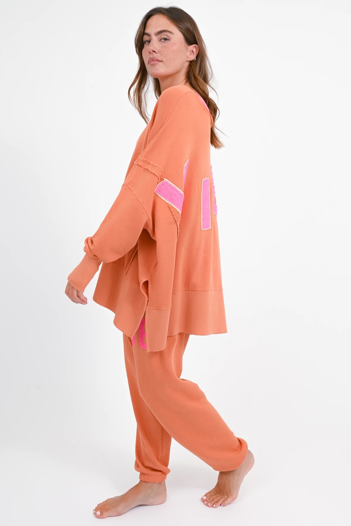 Sweat-shirt oversize Kriz (modèle gris chiné manquant)