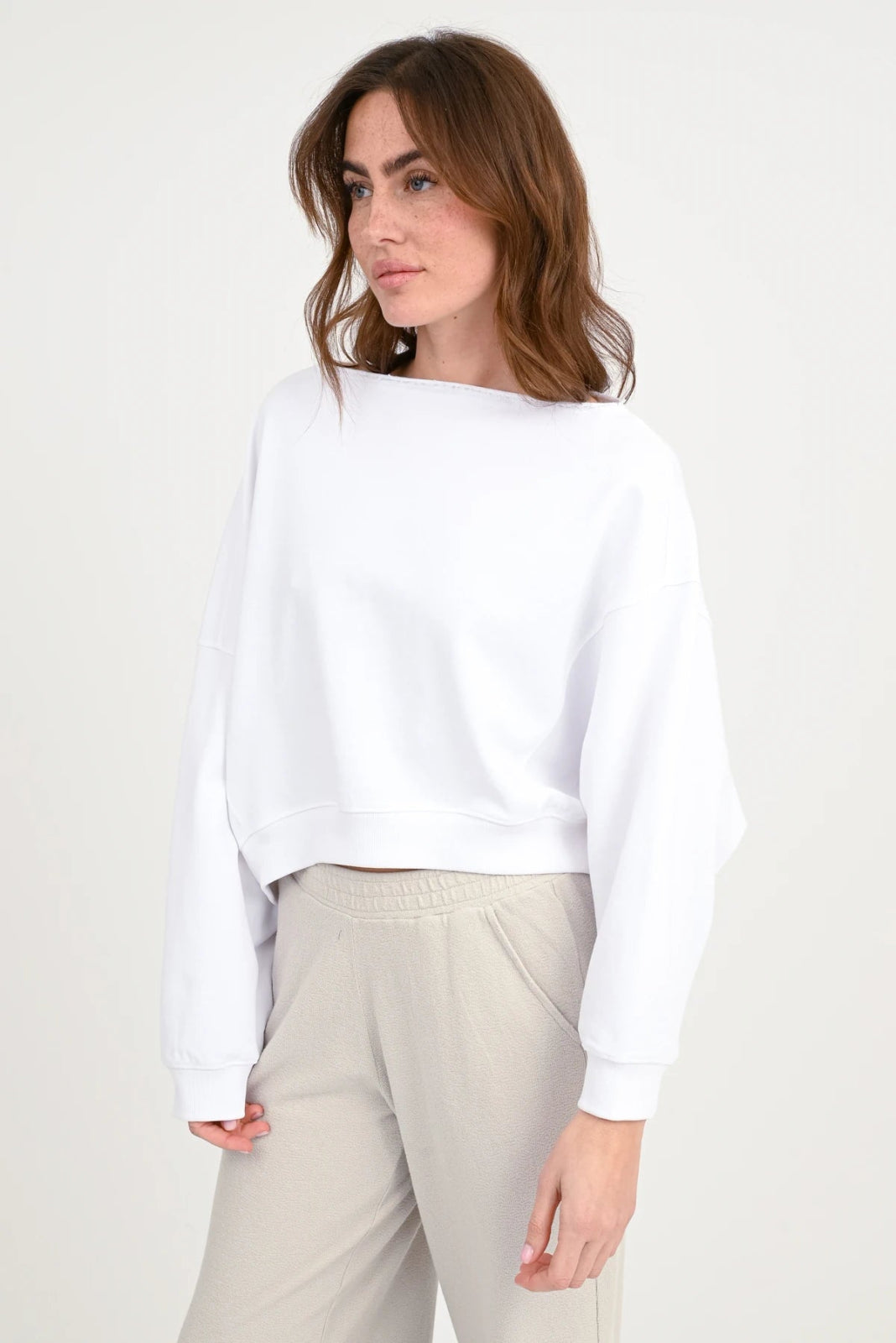 Crop Sweatshirt Marti - Love Joy Victory