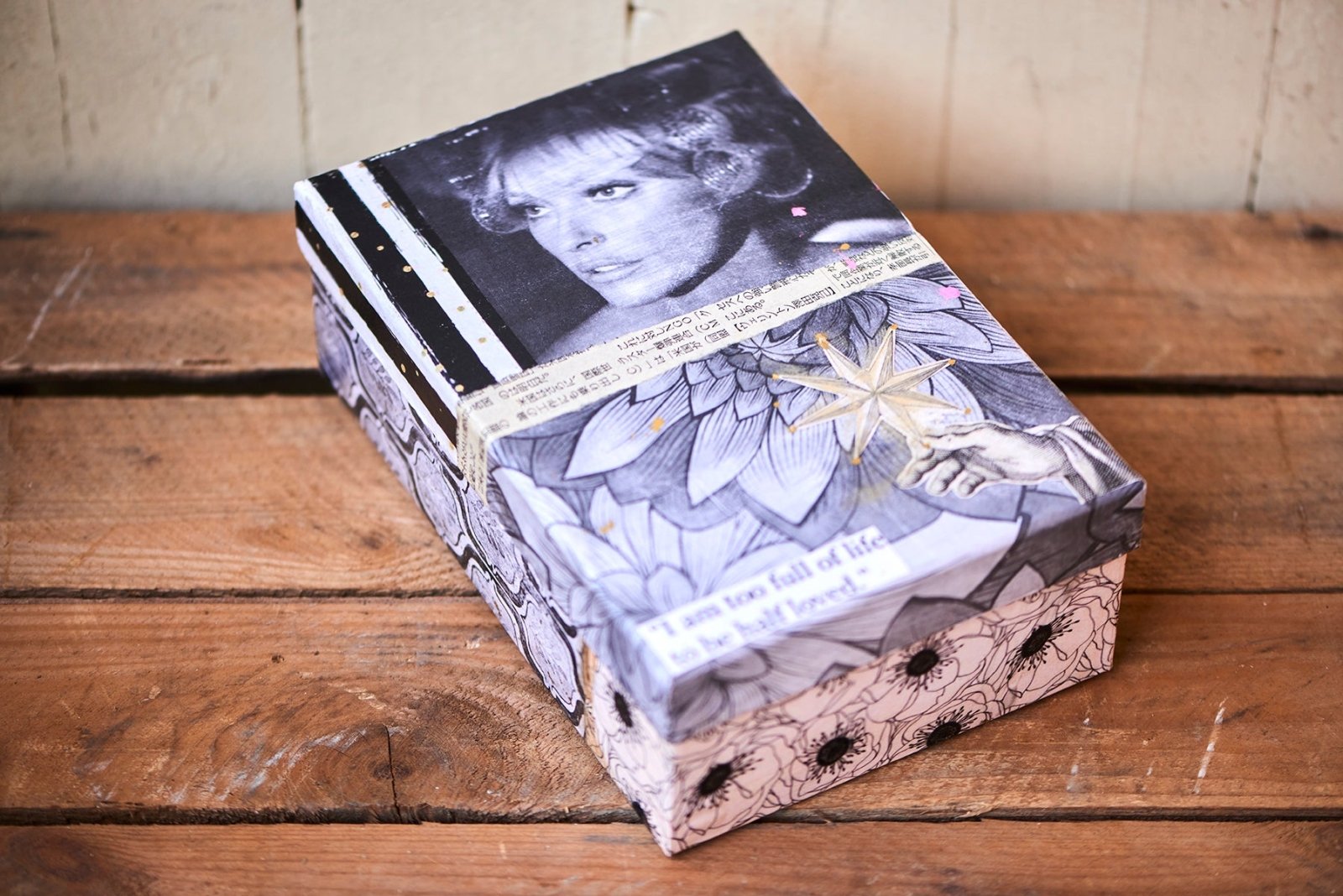 Handgefertigte Boxen mit Deckel - Love Joy Victory