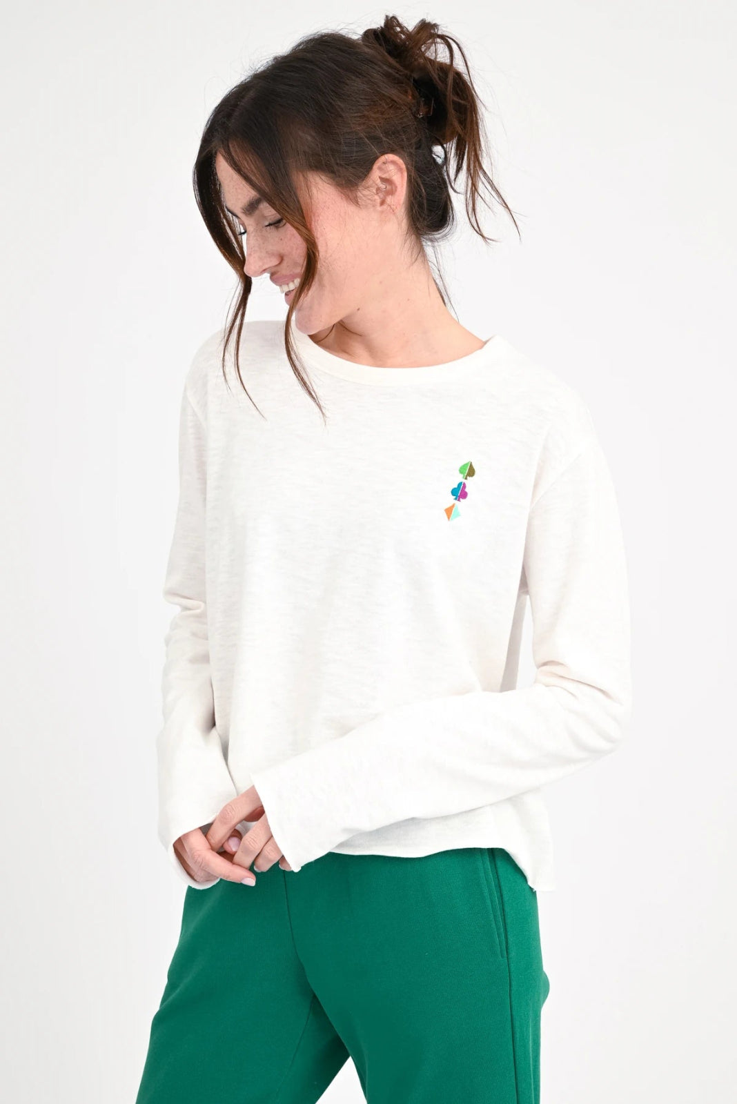 Longsleeve mit Bruststickerei Reka - Love Joy Victory