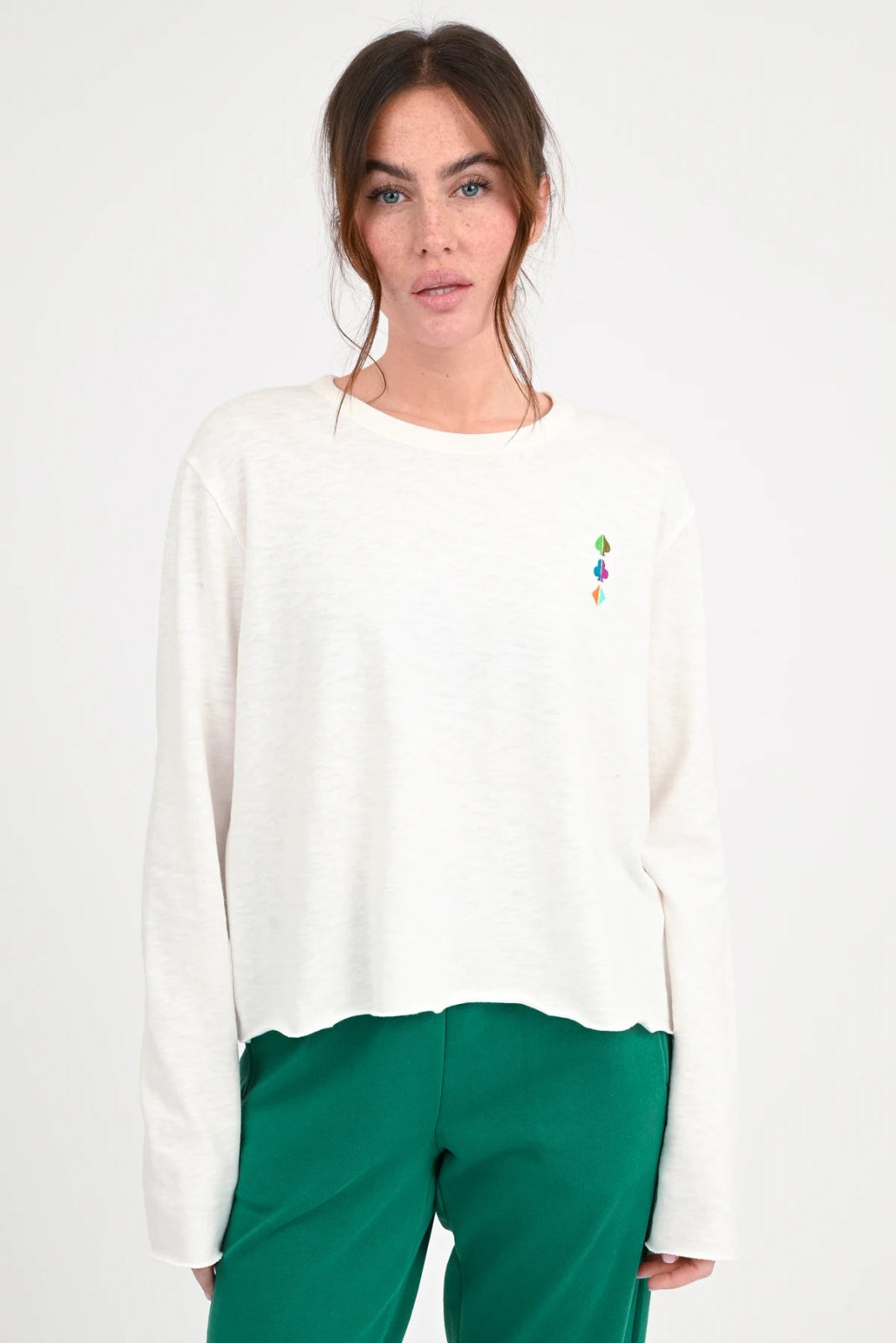 Longsleeve mit Bruststickerei Reka - Love Joy Victory