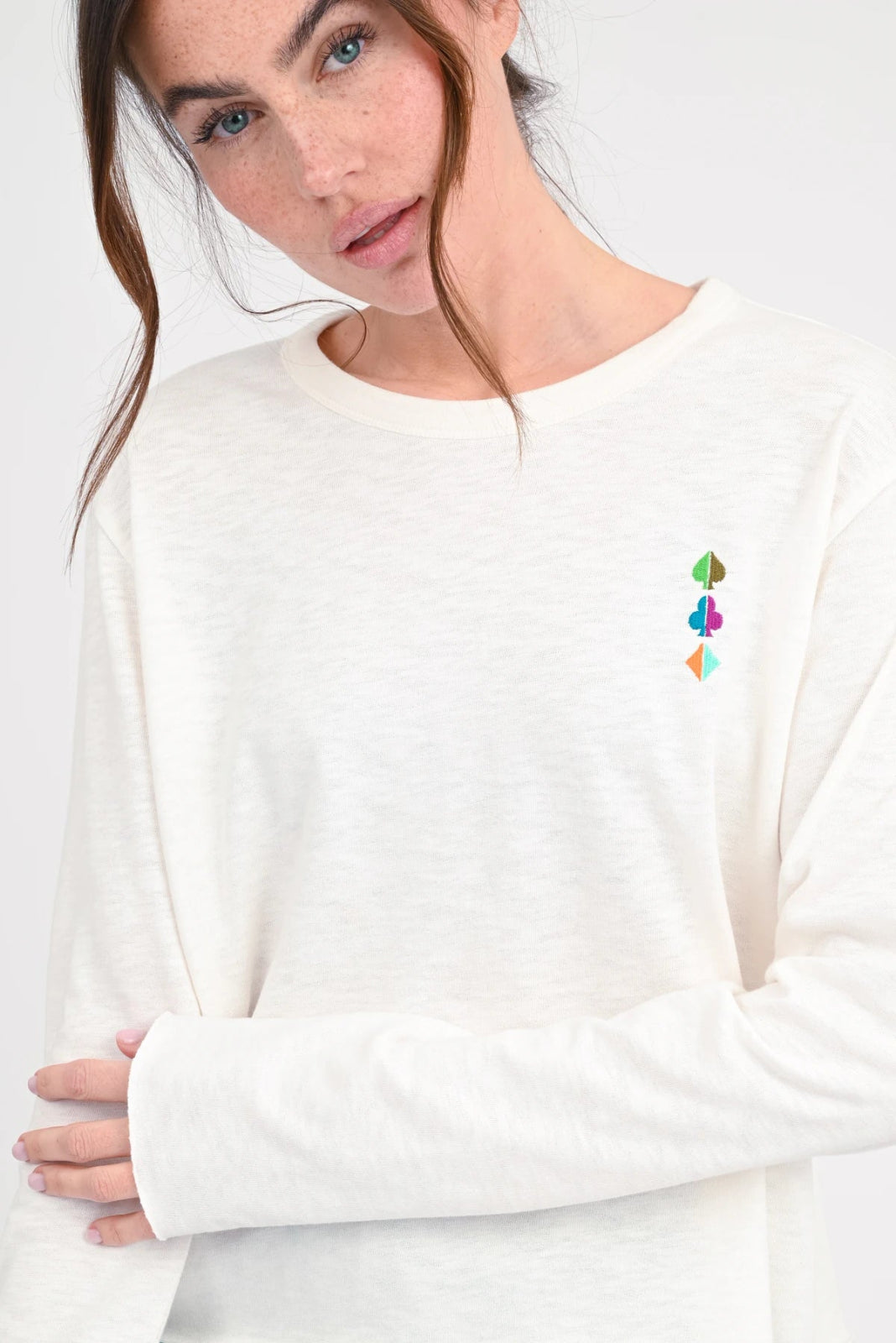 Longsleeve mit Bruststickerei Reka - Love Joy Victory