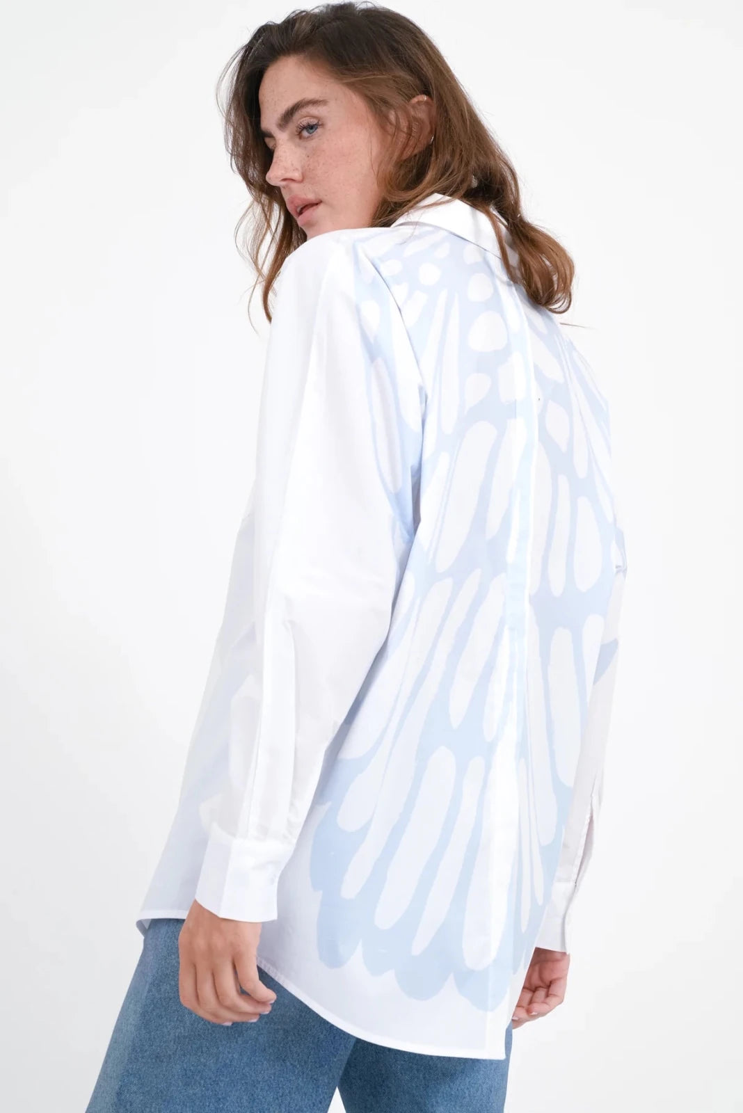 Oversize Bluse mit Rückenprint Marbel - Love Joy Victory