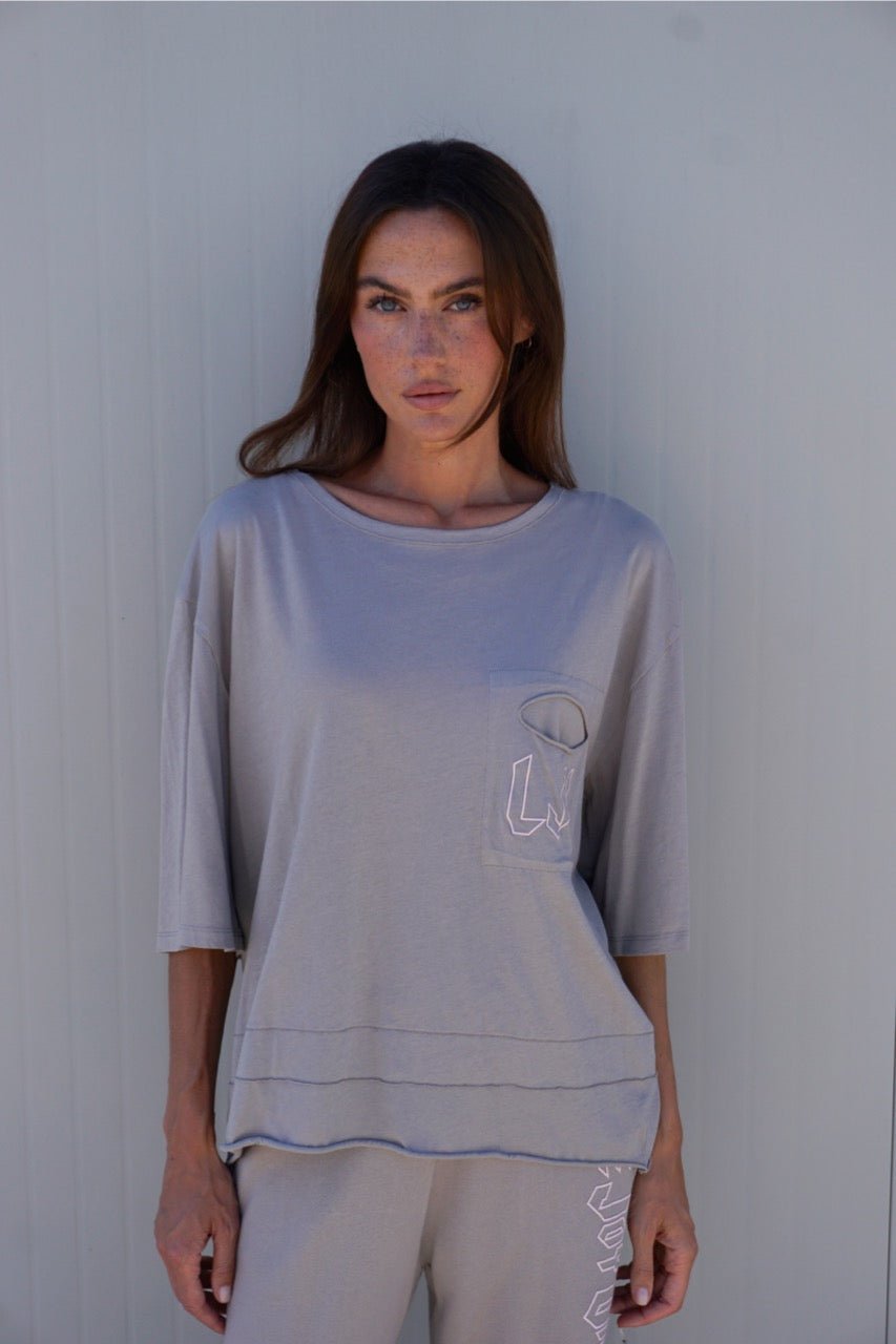 Oversize T-Shirt mit Logo-Print Klette - Love Joy Victory