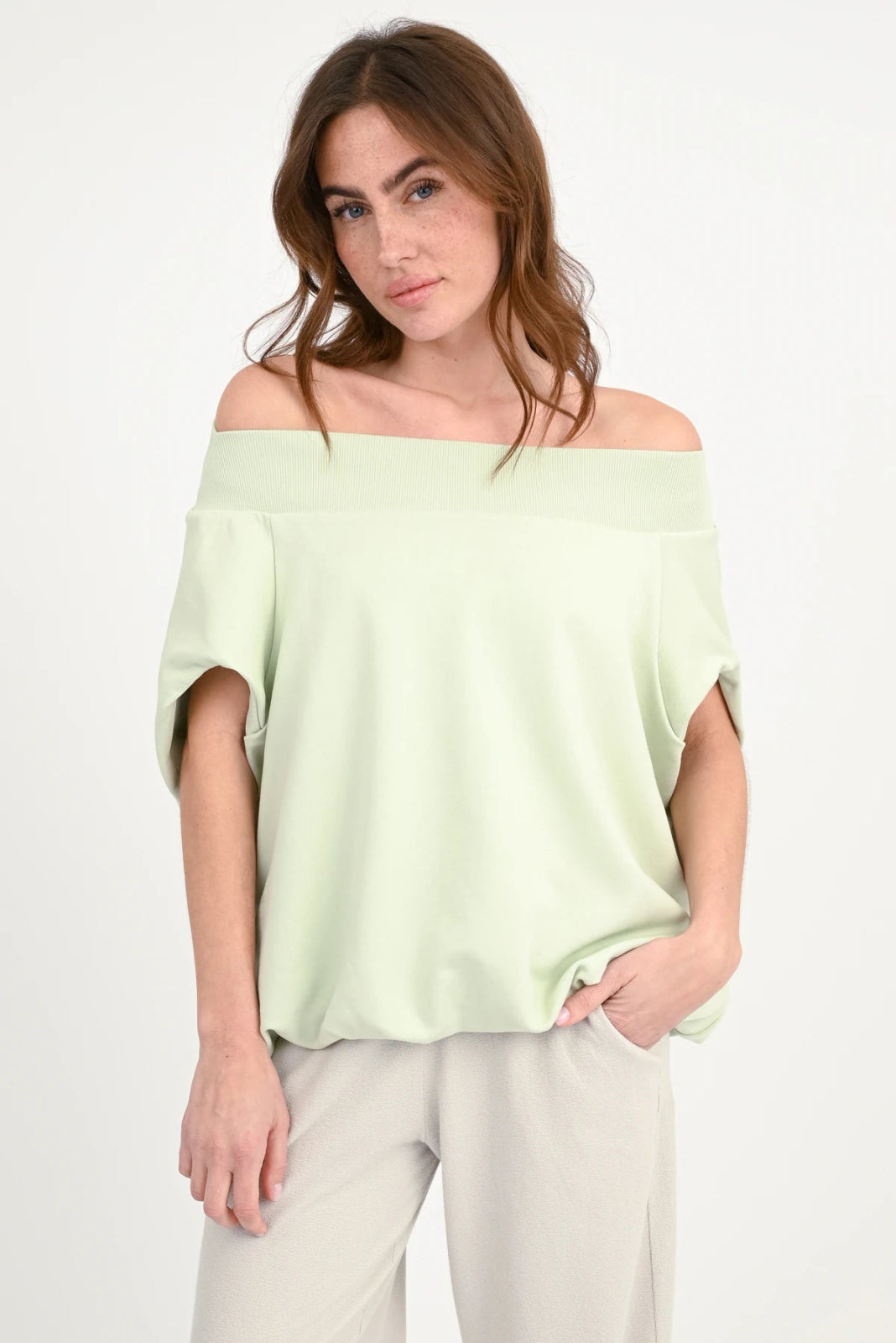Shortsleeve Sweatshirt Sona - Love Joy Victory