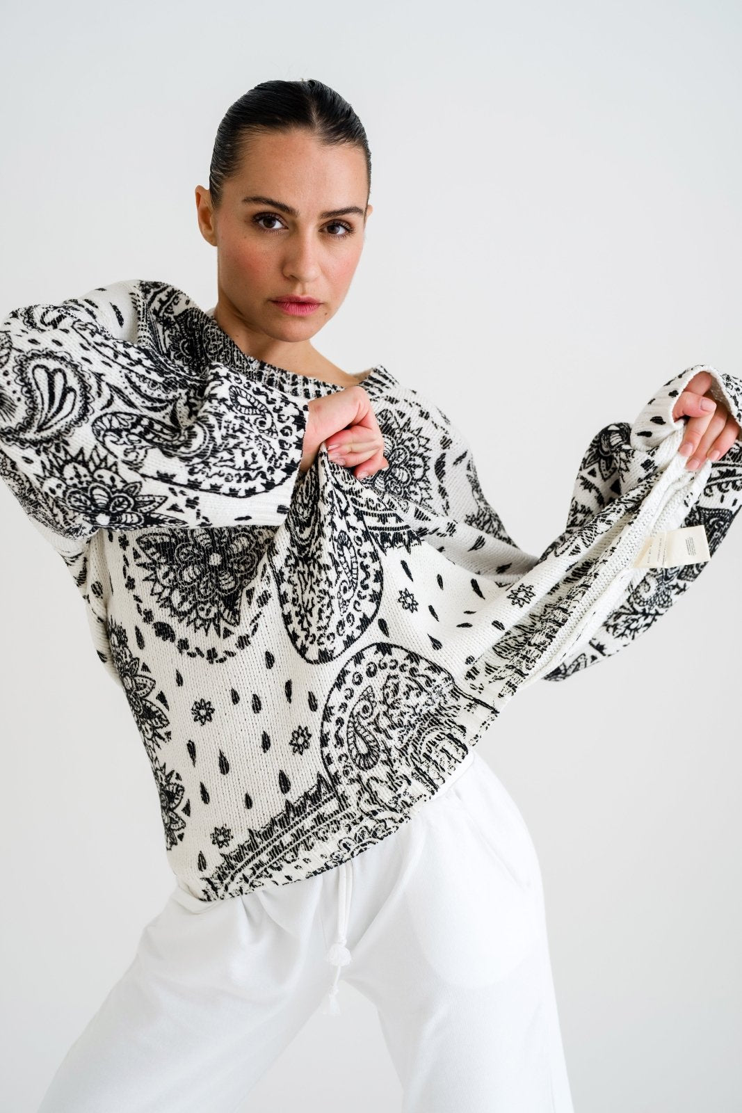 Strickpullover mit Allover - Print - Love Joy Victory