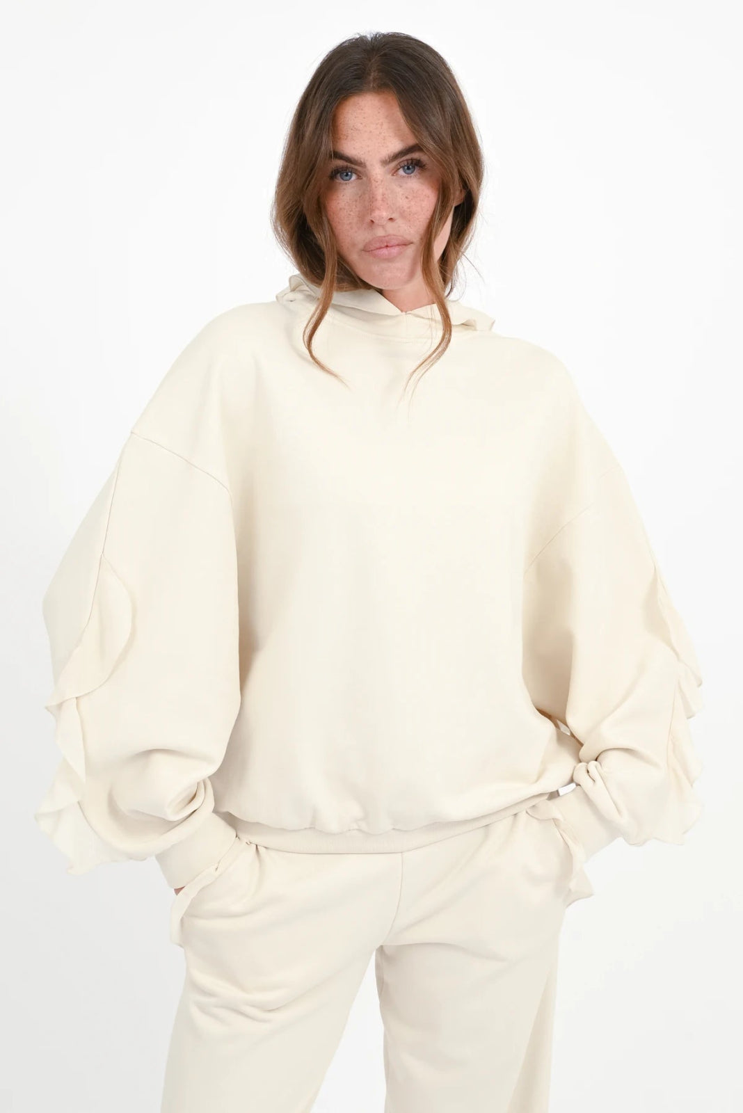 Sweathoodie mit Volant Paty - Love Joy Victory