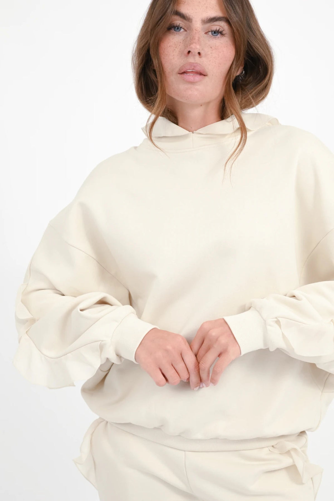 Sweathoodie mit Volant Paty - Love Joy Victory