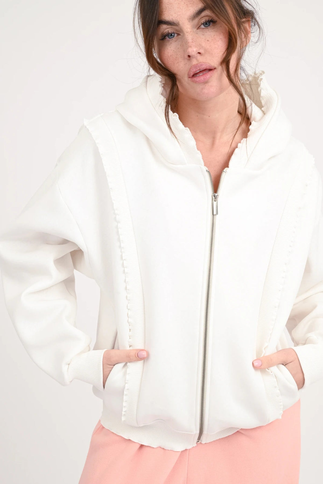 Sweatjacke mit Rüschen Saly - Love Joy Victory