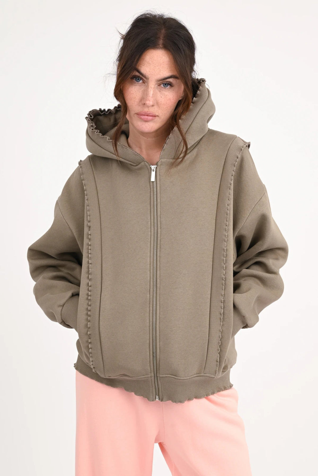 Sweatjacke mit Rüschen Saly - Love Joy Victory