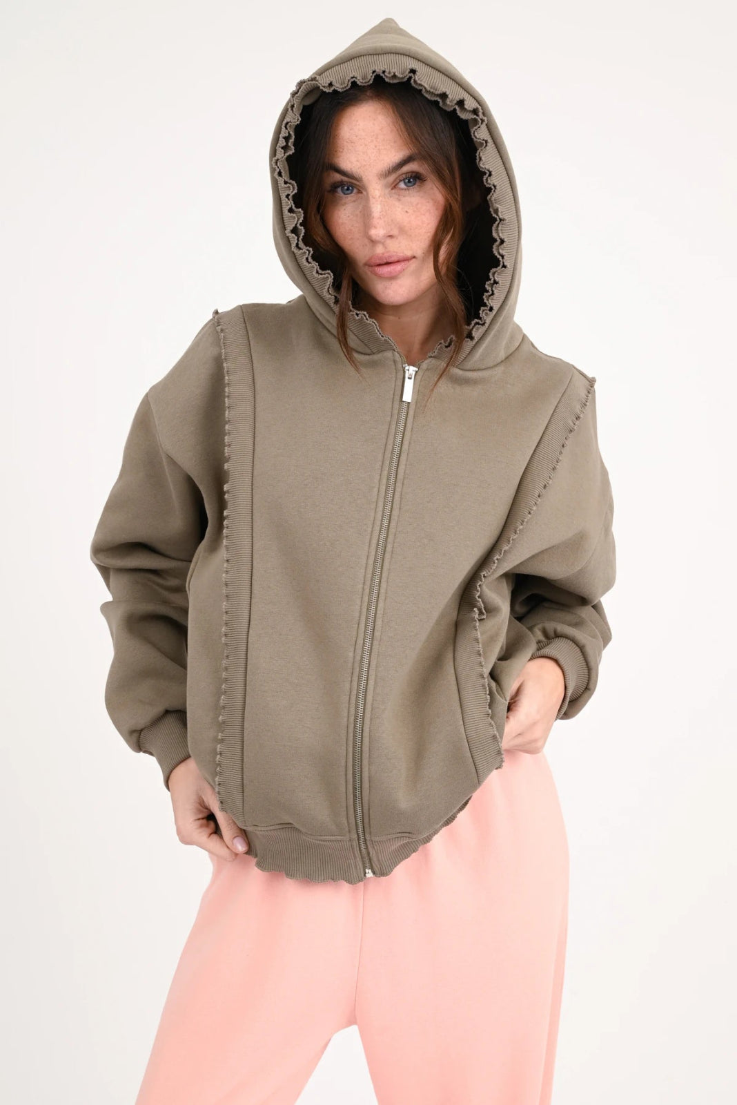 Sweatjacke mit Rüschen Saly - Love Joy Victory