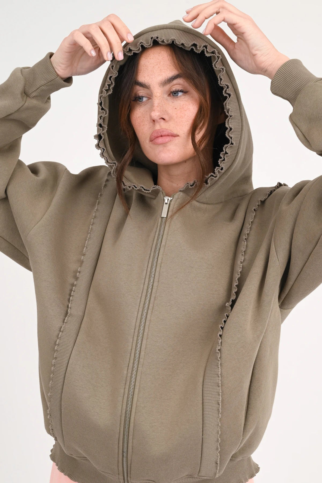 Sweatjacke mit Rüschen Saly - Love Joy Victory