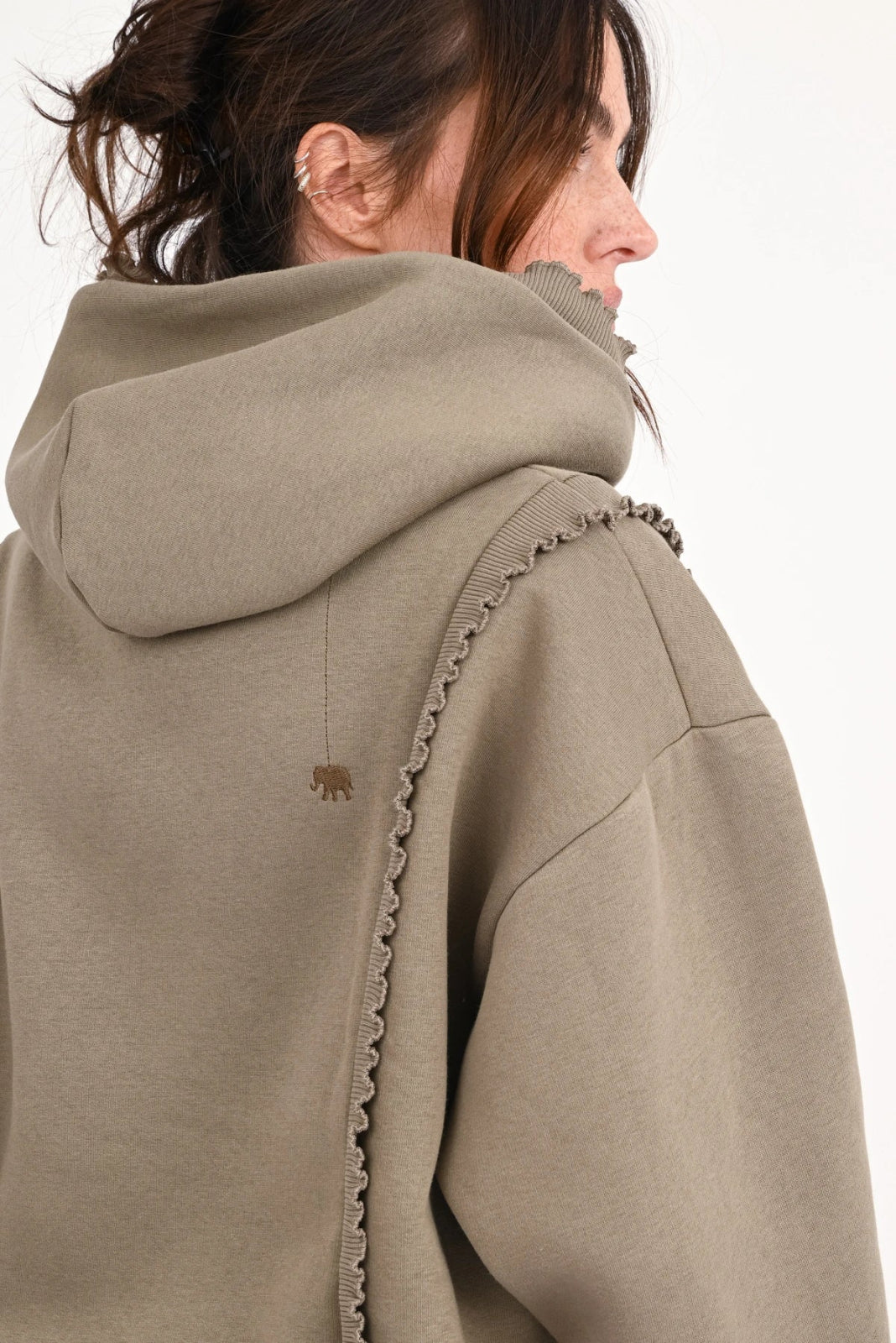 Sweatjacke mit Rüschen Saly - Love Joy Victory