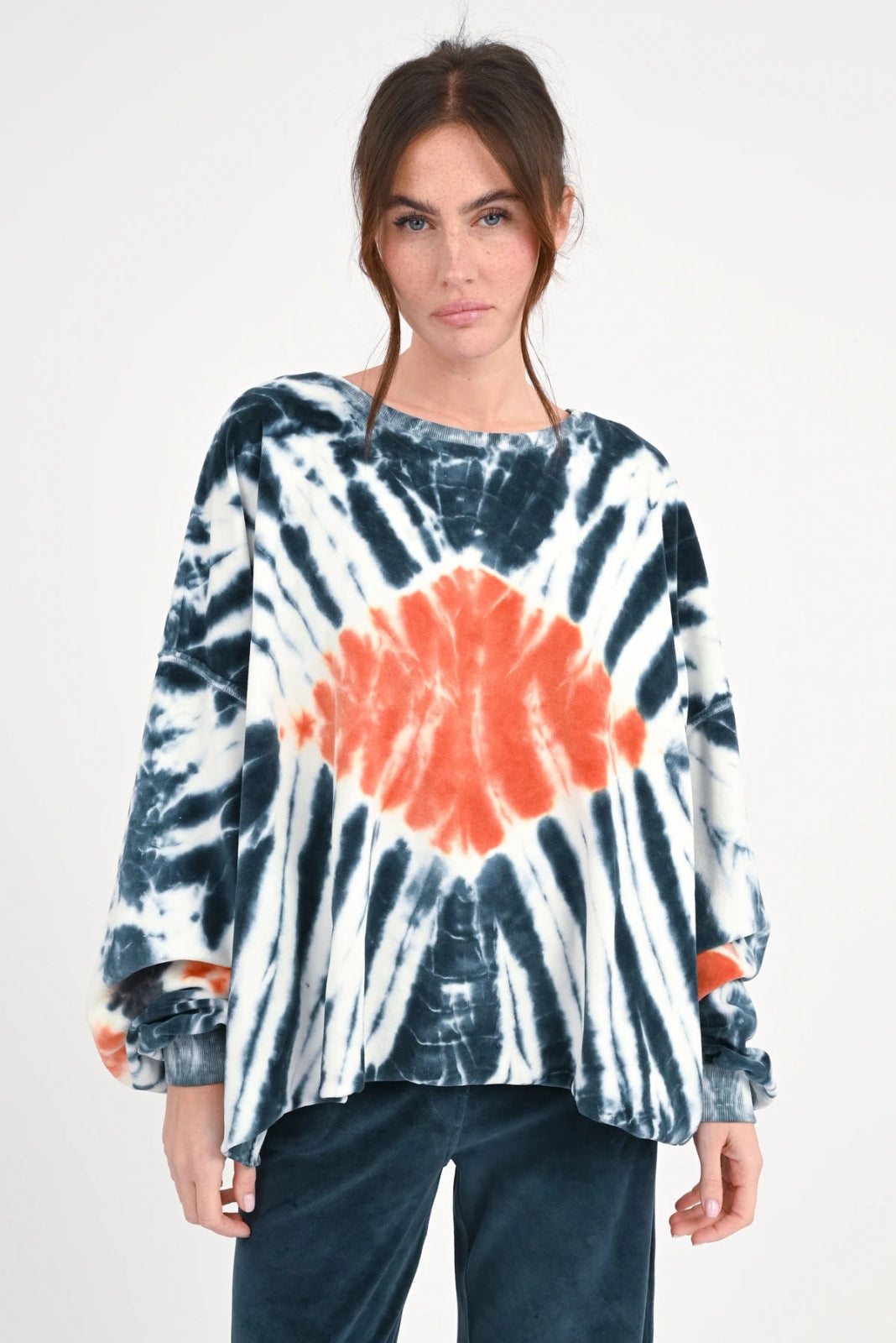 Sweatshirt Batik Lulu - Love Joy Victory