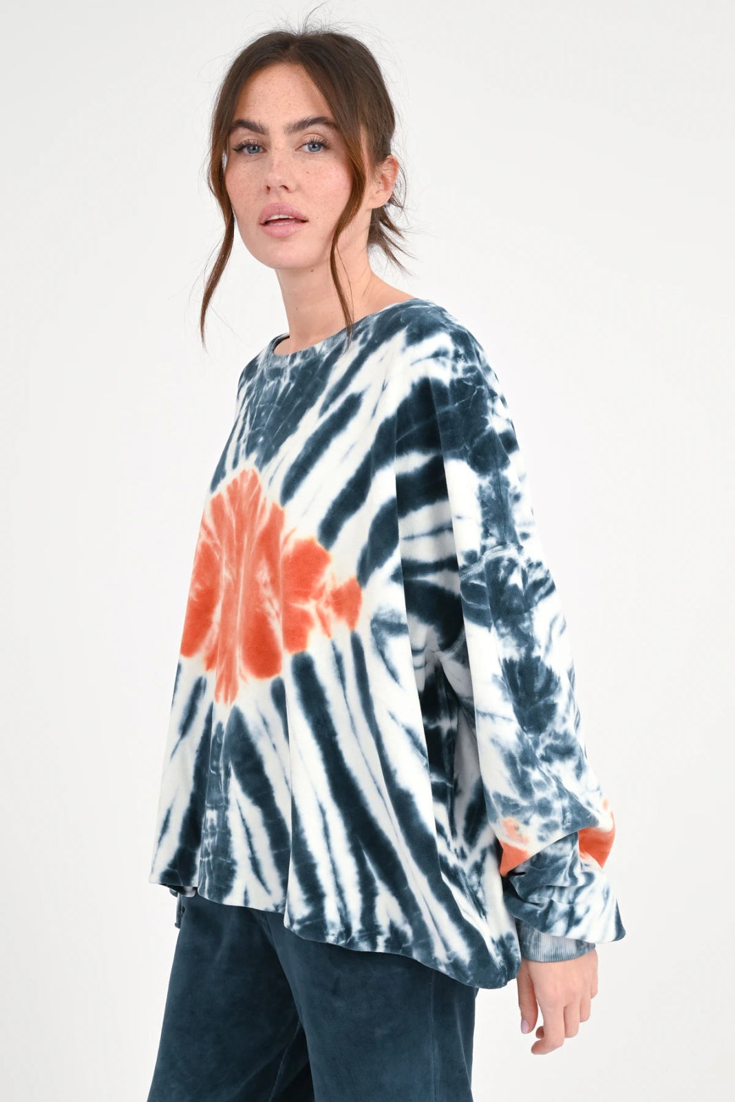 Sweatshirt Batik Lulu - Love Joy Victory