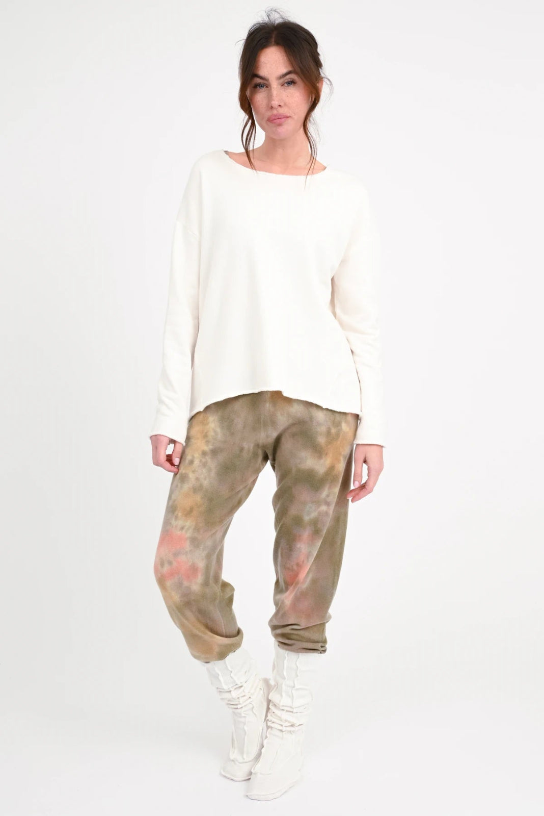 Sweatshirt Gara - Love Joy Victory