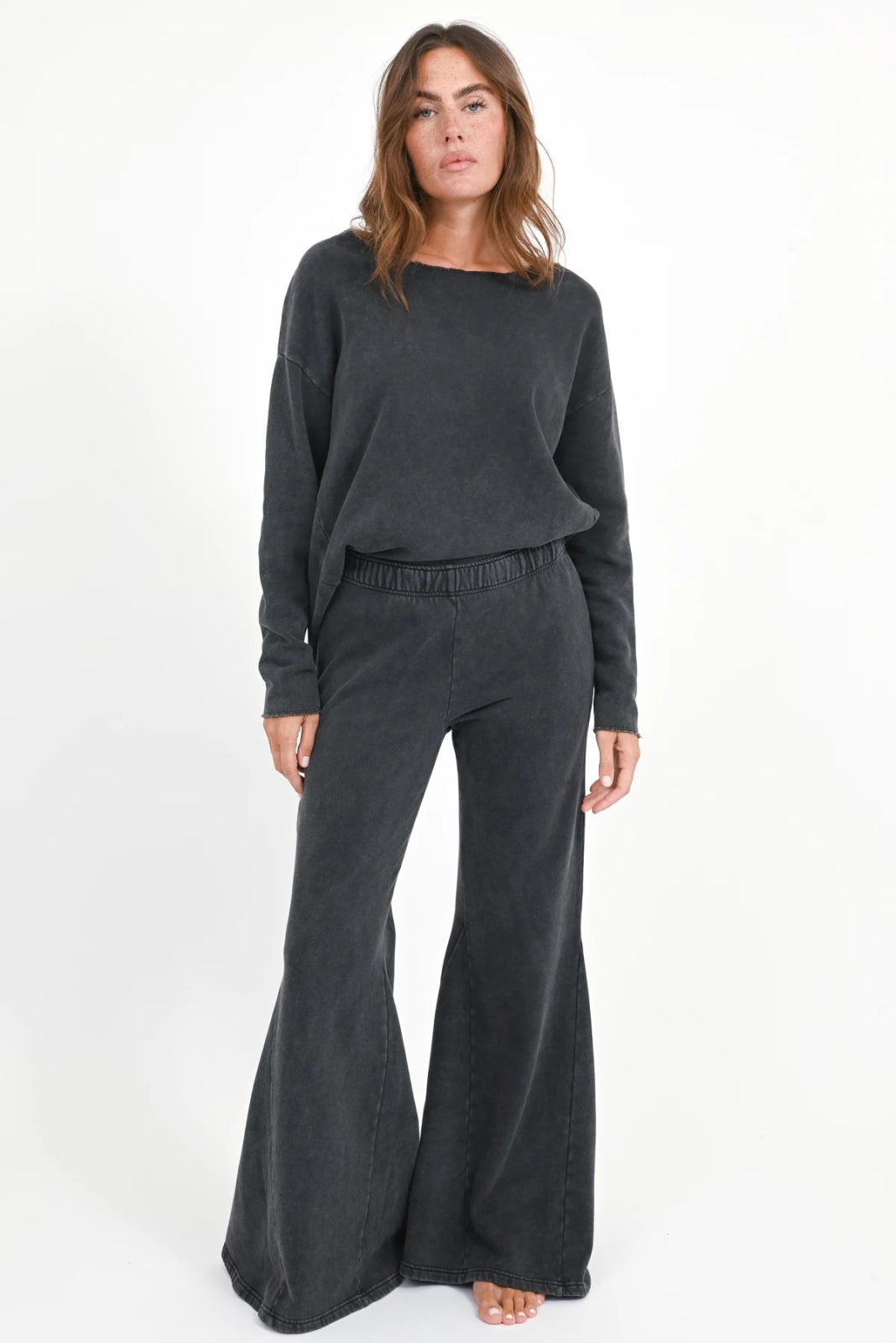 Sweatshirt Gara - Love Joy Victory