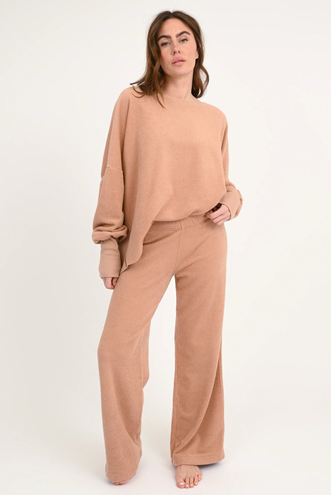 Sweatshirt Hilda - Love Joy Victory