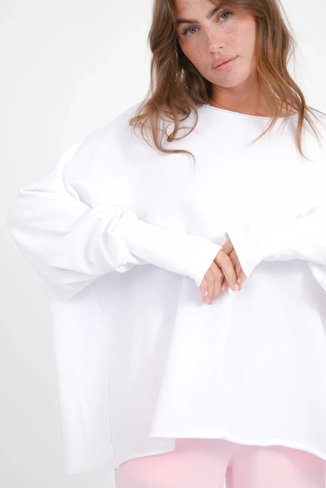 Sweatshirt mit Rücken Print - und Stickerei Hilda - Love Joy Victory