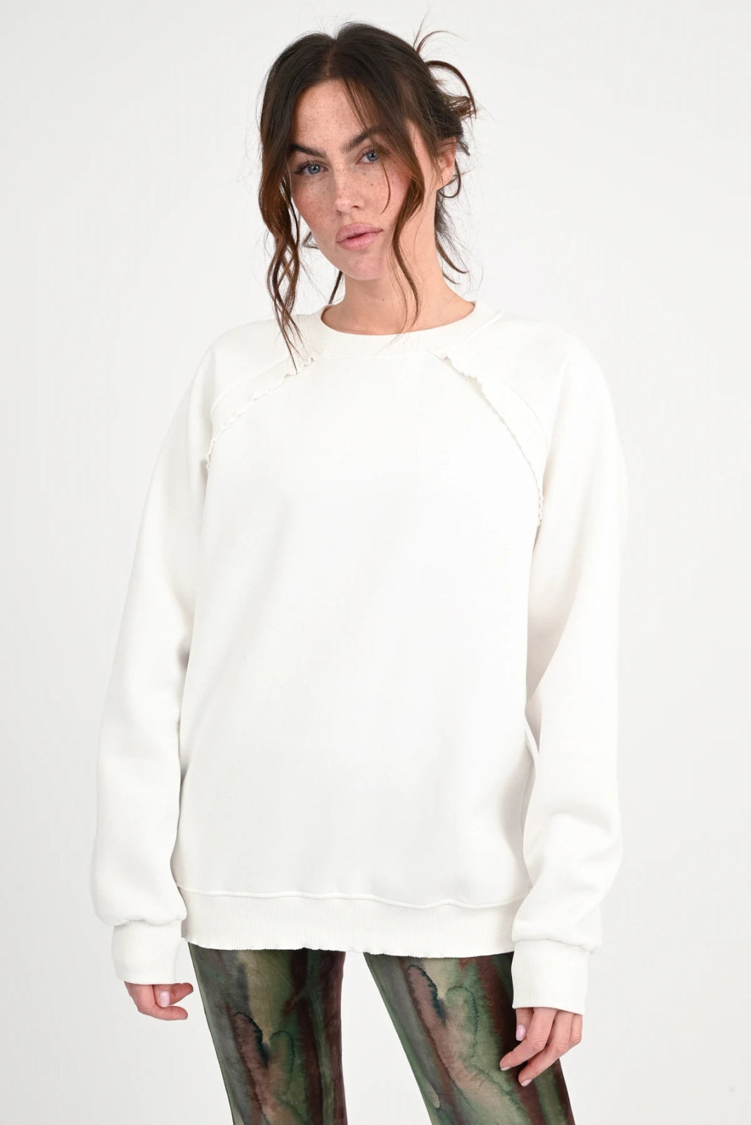 Sweatshirt mit Rüschen Bodony - Love Joy Victory