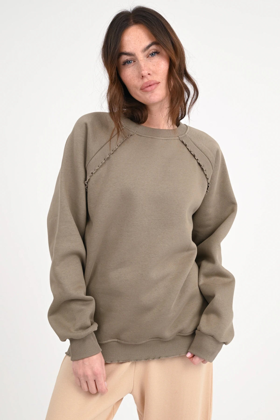 Sweatshirt mit Rüschen Bodony - Love Joy Victory
