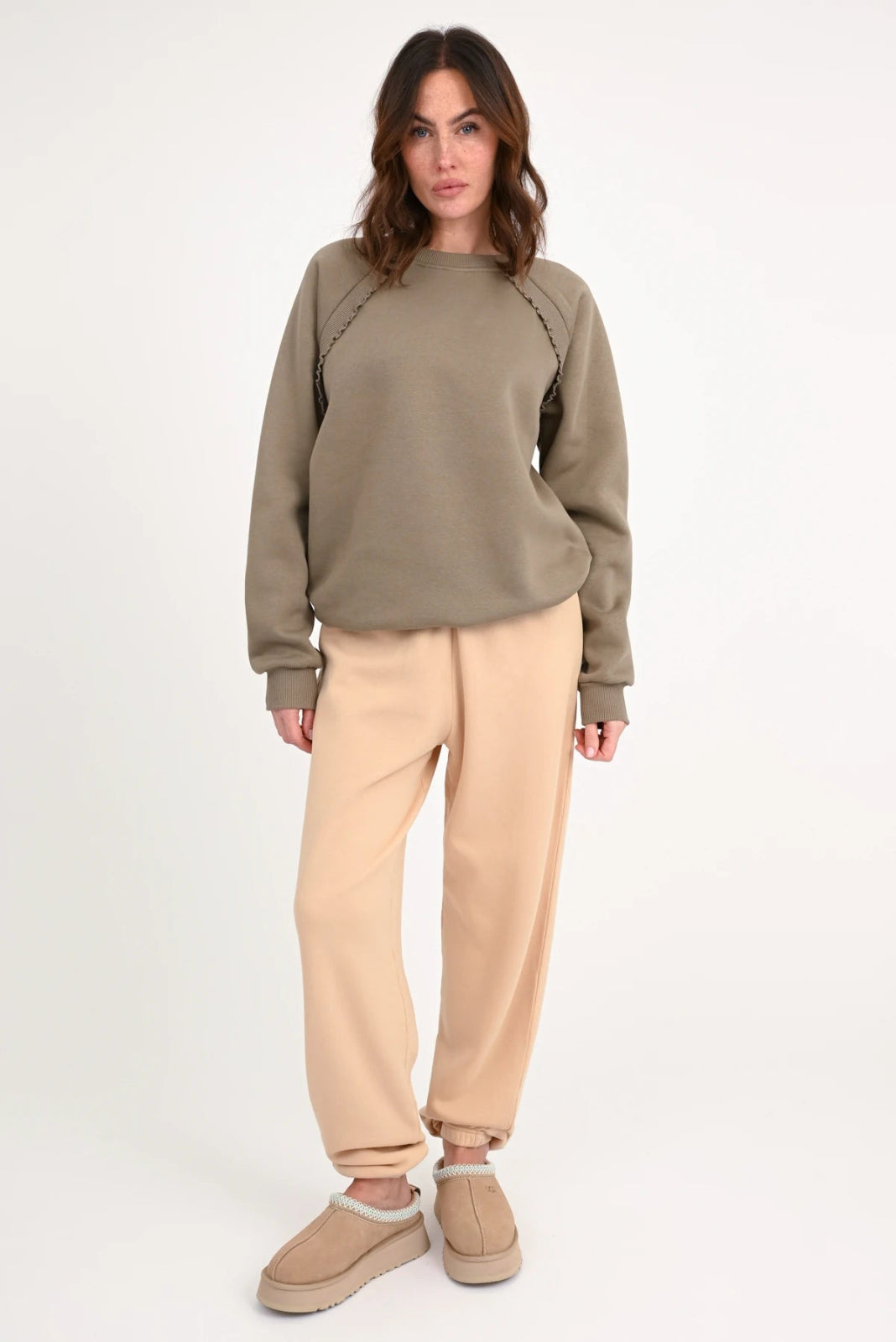 Sweatshirt mit Rüschen Bodony - Love Joy Victory