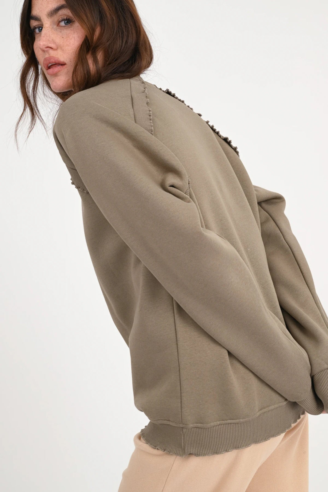 Sweatshirt mit Rüschen Bodony - Love Joy Victory