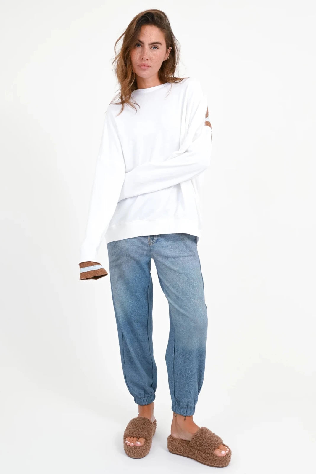 Sweatshirt Stern - Patches Moa - Love Joy Victory