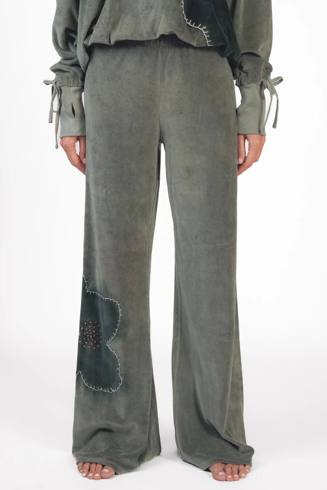 Velvet Batik Sweathose Bajna - Love Joy Victory