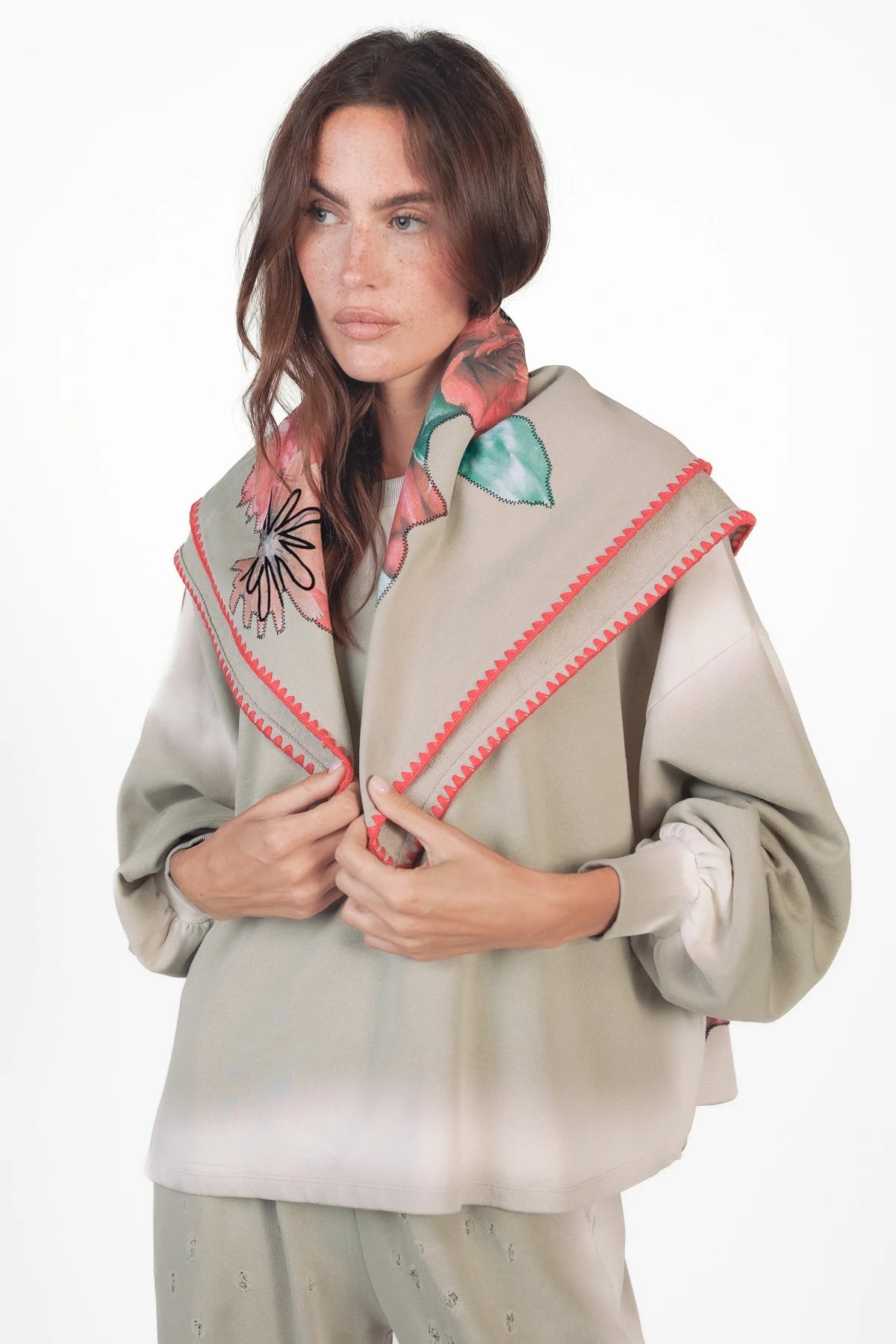 #Color_pussywillow gray