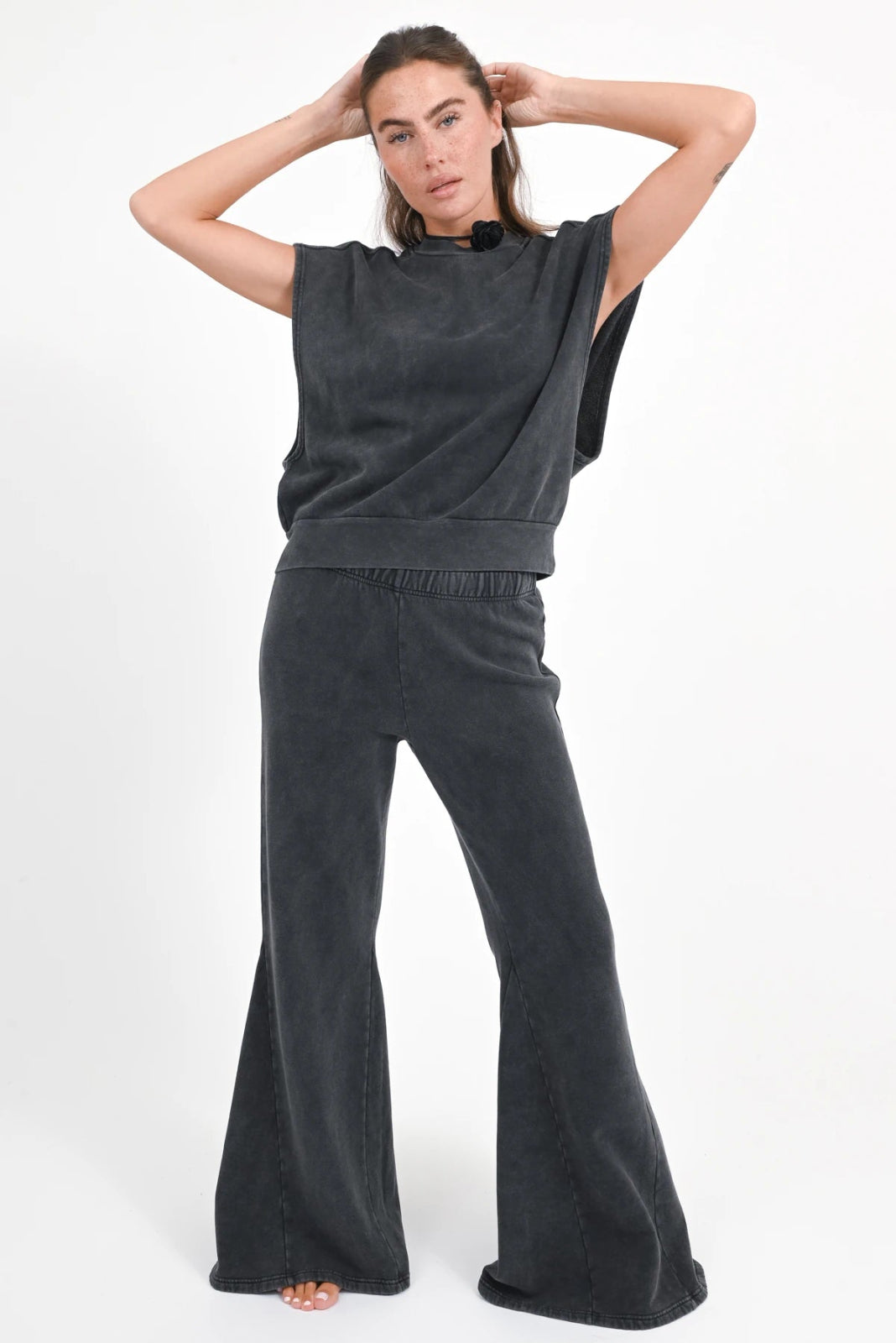 Ärmelloses Sweatshirt mit LOVE - Print Kanpa - Love Joy Victory