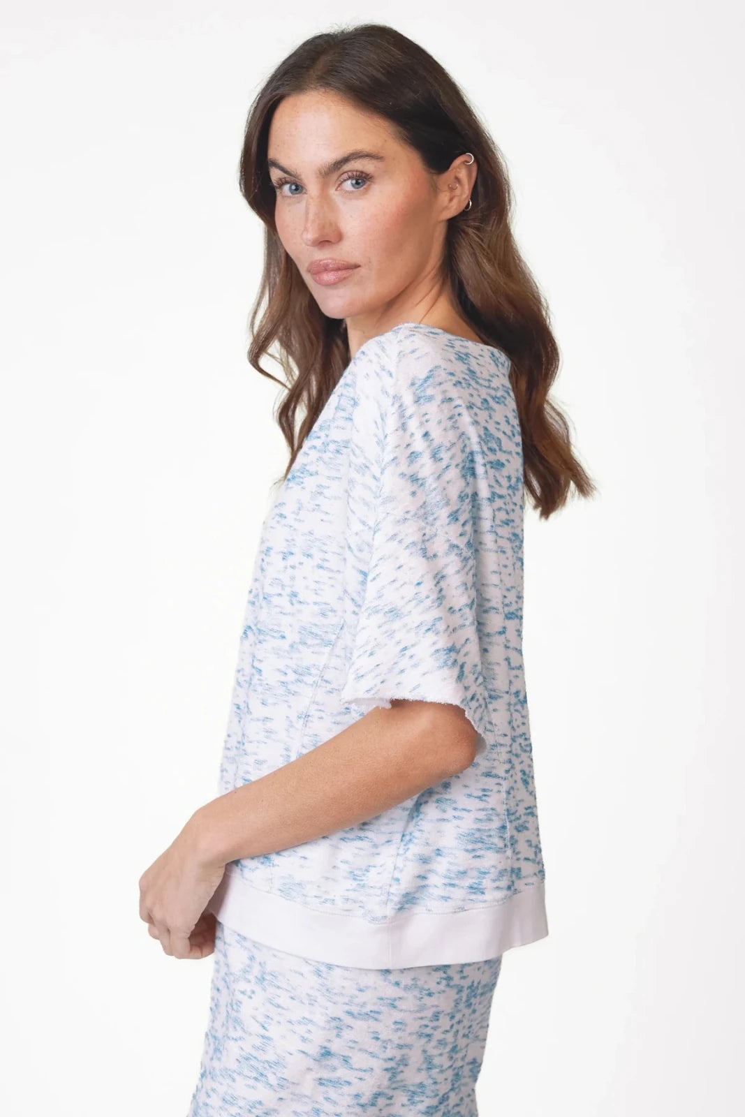 Kurzarm Sweatshirt mit Allover - Print Tartu - Love Joy Victory