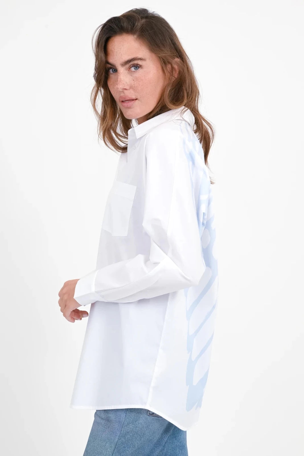 Oversize Bluse mit Rückenprint Marbel - Love Joy Victory