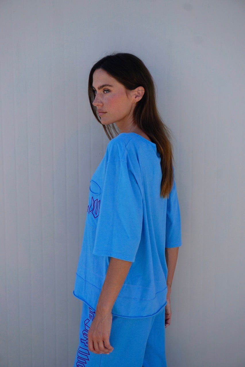 Oversize T-Shirt mit Logo-Print Klette - Love Joy Victory