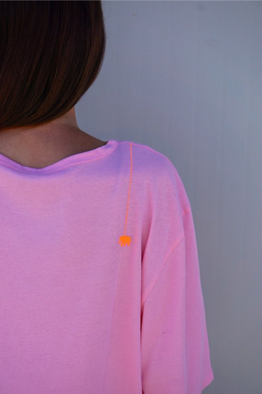 Oversize T-Shirt mit Logo-Print Klette - Love Joy Victory
