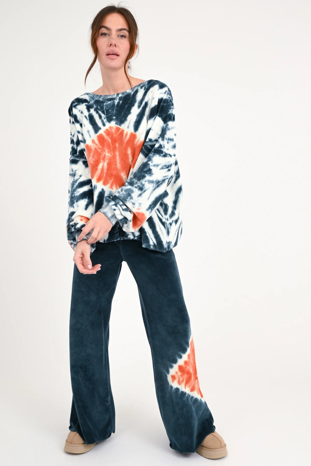 Sweatshirt Batik Lulu - Love Joy Victory