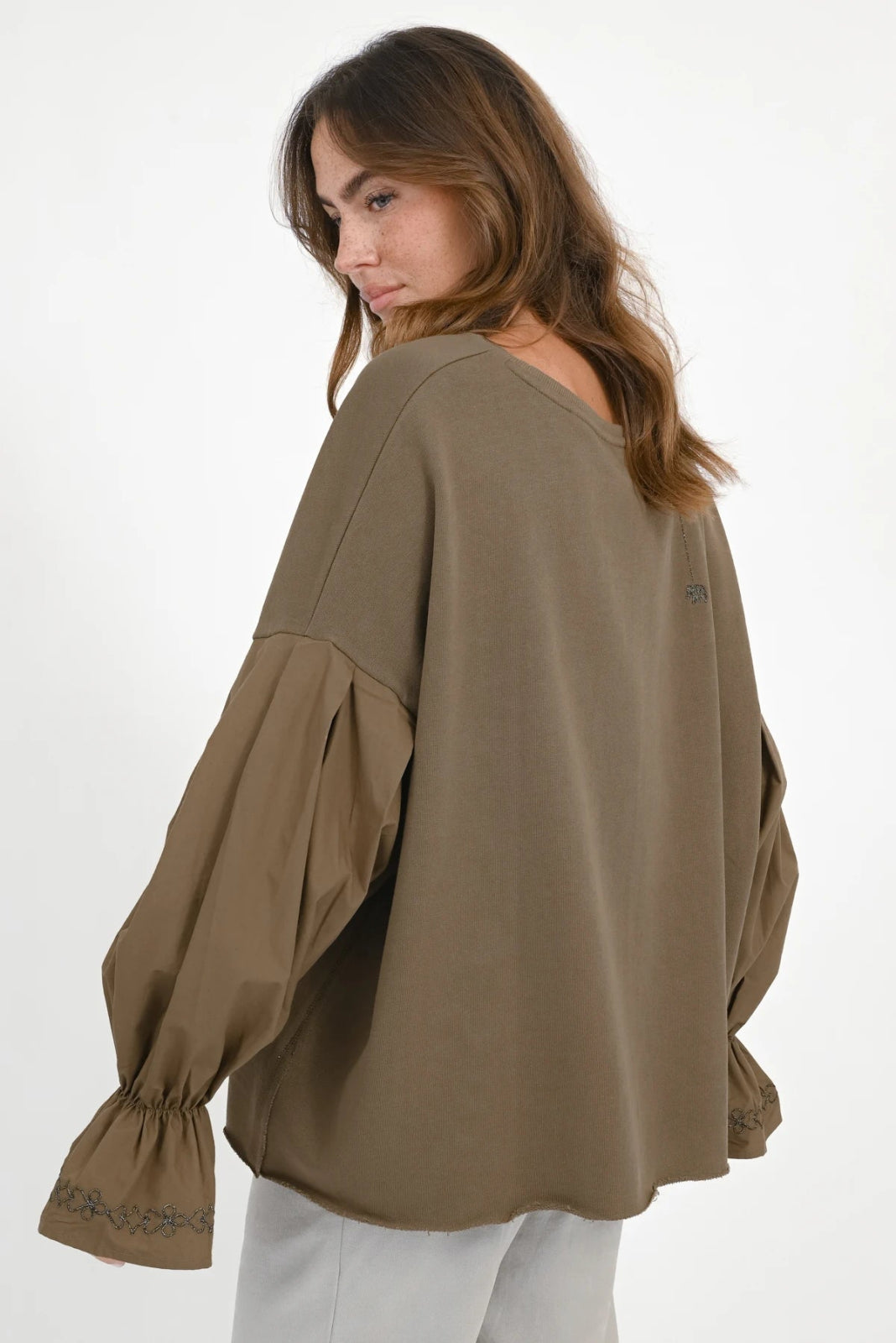 Sweatshirt mit Materialmix Salem - Love Joy Victory
