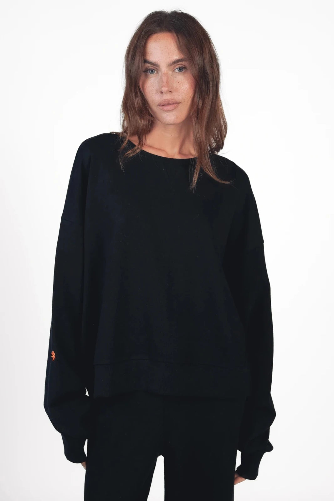 Sweatshirt mit Rückenstickerei Lorida - Love Joy Victory