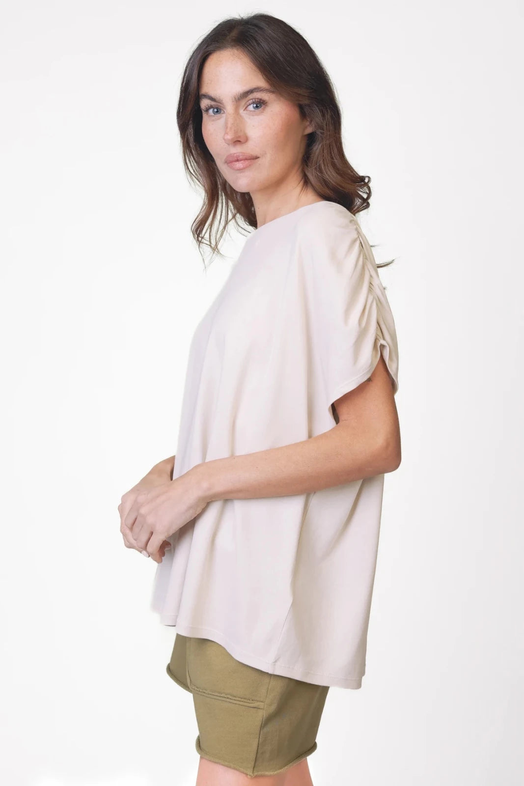 T-Shirt mit Raffung – Aure - Love Joy Victory