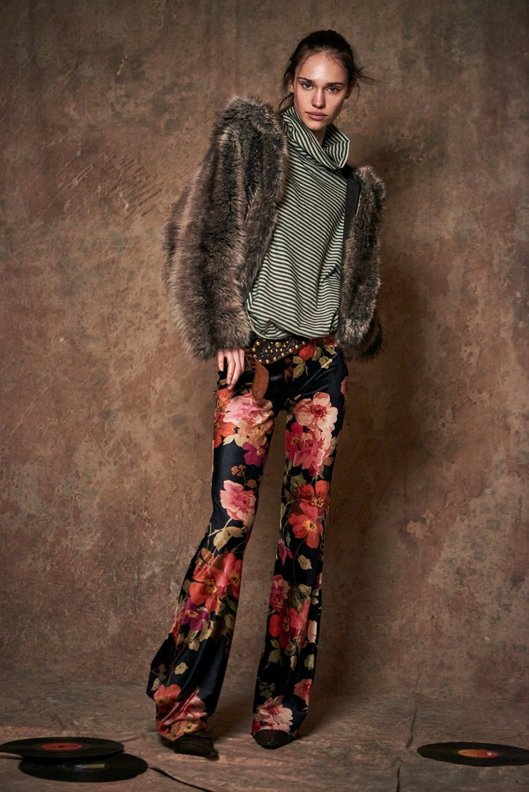 Velvet Schlaghose floraler Print Kala - Love Joy Victory