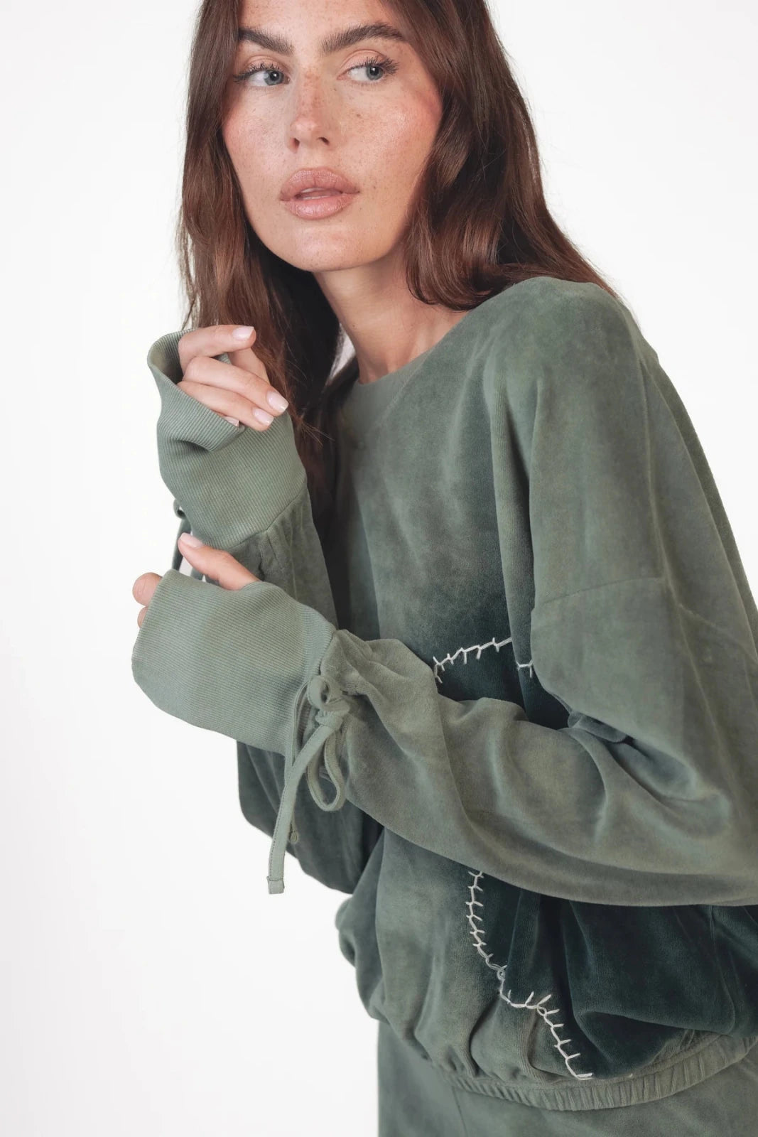 Velvet Sweatshirt Toli - Love Joy Victory