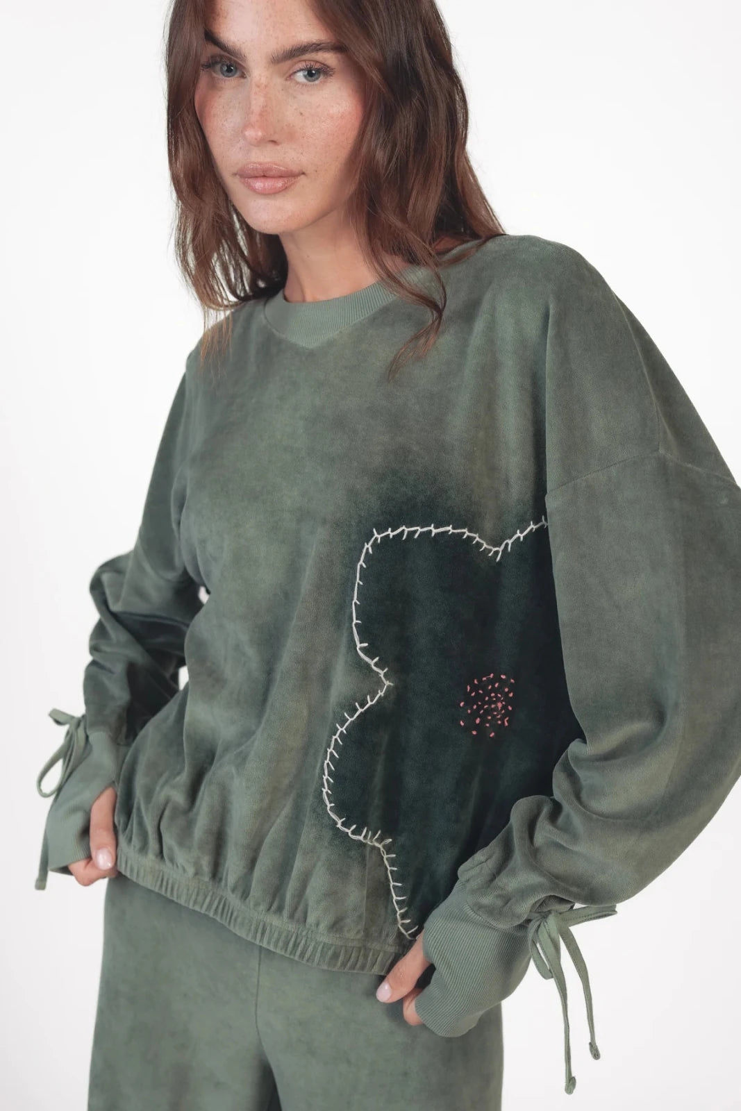Velvet Sweatshirt Toli - Love Joy Victory